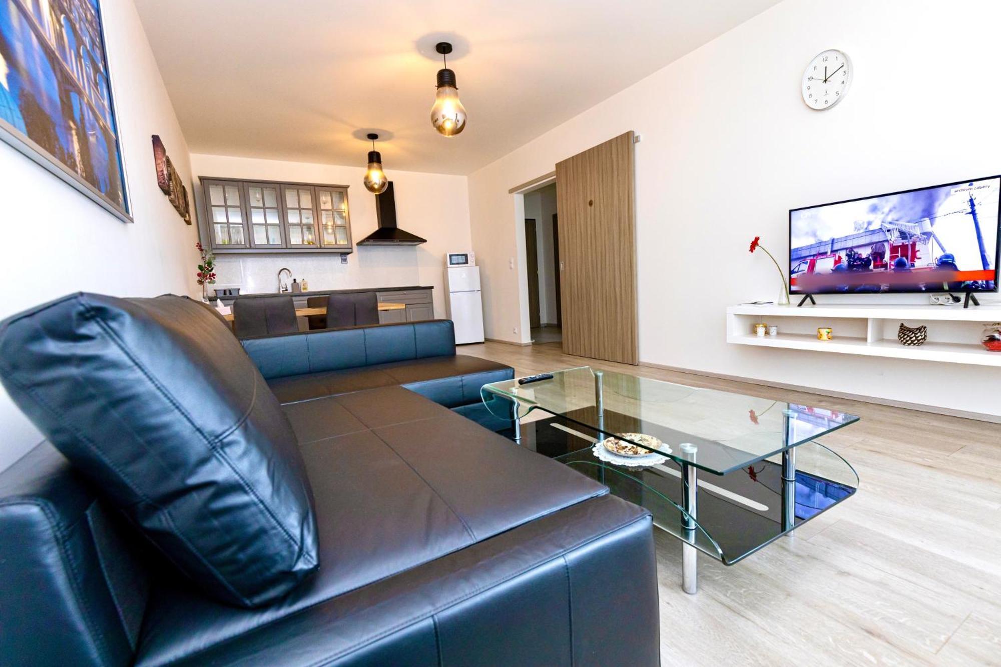 Modern Apartment • Garden • Near The City Center Praga Exterior foto