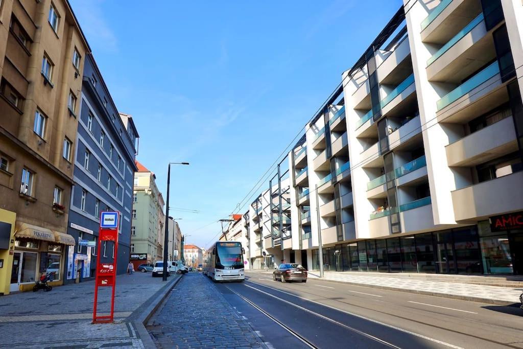 Modern Apartment • Garden • Near The City Center Praga Exterior foto